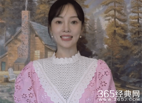 李小璐复出宣传新剧 不避嫌ins关注薛之谦