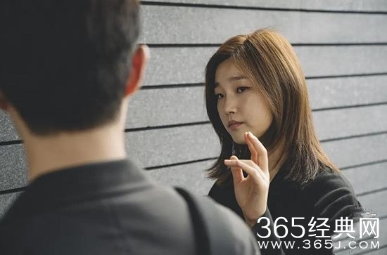 《寄生虫》妹妹的扮演者介绍 朴素丹撞脸金高银