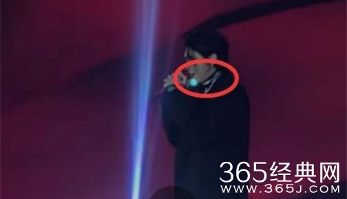 吴亦凡演出被激光笔直射 工作室：委托主办方追查