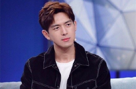 《非常静距离》主持人李静对李现评价颇高！期待播出