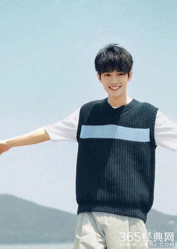 娱乐圈真是个圈 王源肖战除了是邻居 两人父亲还是同事