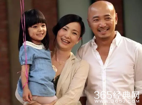 徐峥朋友圈表白老婆：我是陶虹的私有财产