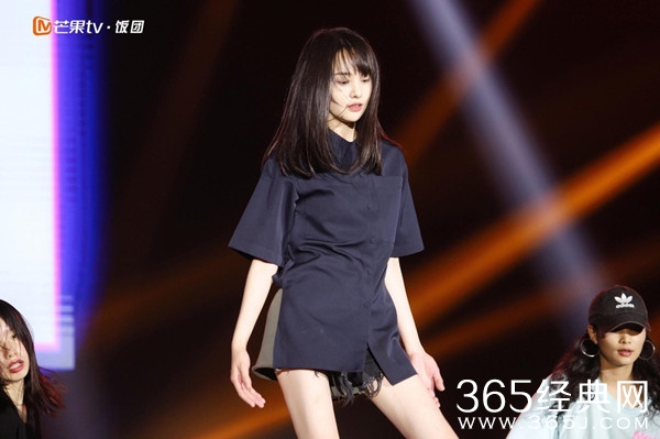 郑爽十周年生日会辟谣 五年内没有结婚的计划