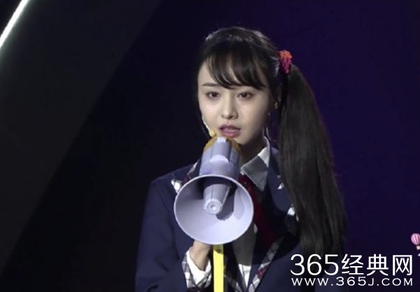 郑爽十周年生日会重现楚雨荨 与张翰隔空同框