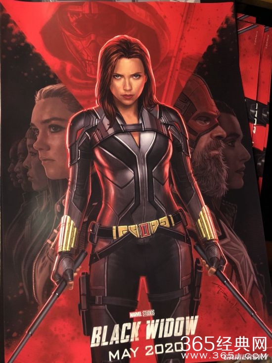 黑寡妇新海报曝光 全新白色战服简洁干练