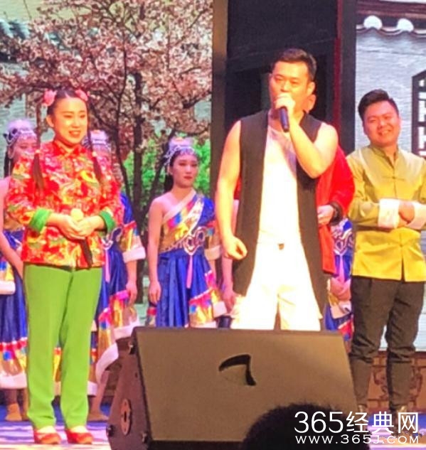 赵本山爱徒小鹏飞求婚丫蛋 阔气包游艇出手大方