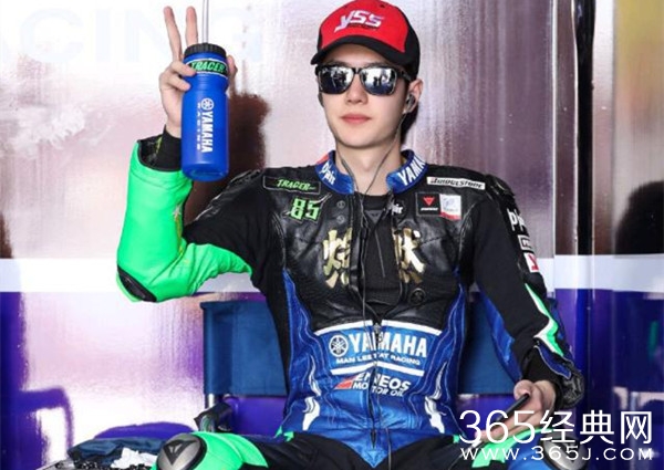 天天向上曝光王一博赛车纪录片《我不想只是做花瓶 》