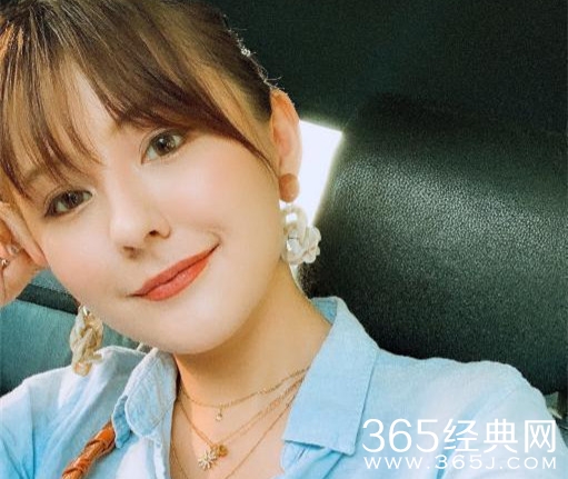 热依扎怒斥尾随偷拍者：要不？来家里喝一杯！