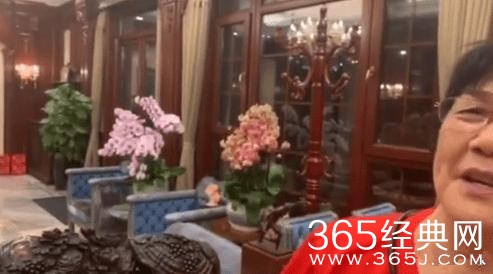 周立波欧式豪宅曝光 客厅大到可以散步