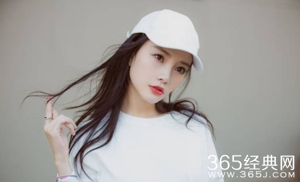 不姓贾？李小璐疑将女儿甜馨的名字改为“李奕涵”