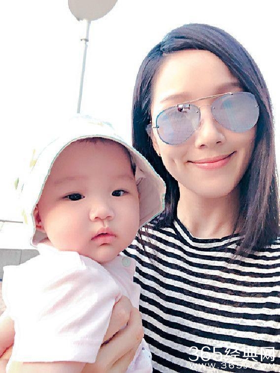 王祖蓝女儿近照曝光 李亚男直言:幸好不遗传王祖蓝