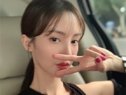 金晨新恋情 男友是偶像练习生的Jeffrey董又霖