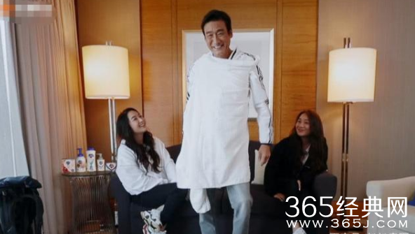 《一路成年》现场发脾气后 梁家辉含泪道歉