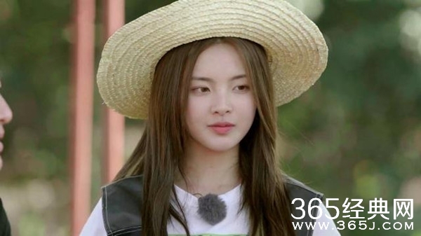 杨超越修改ins简介关闭评论 究竟发生了什么事情？