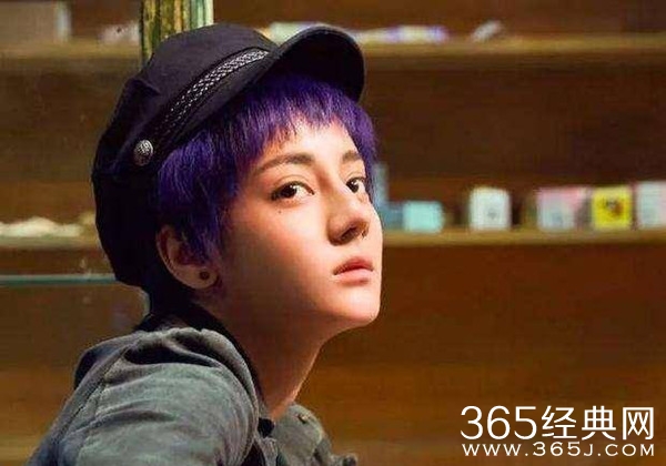 曾被称为“金鹰水后” 迪丽热巴今再获金凤凰奖