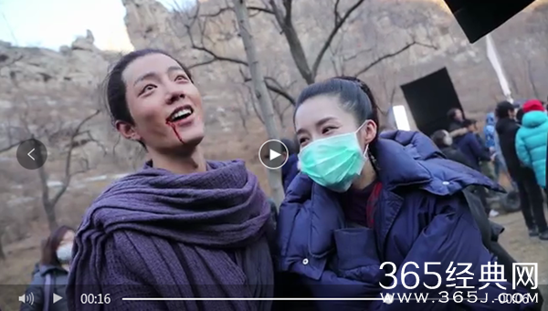 《诛仙》片场肖战搂李沁脖子 并叫李沁“沁姐”