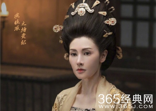 曝李嘉欣收半亿酬劳复出 于正称其将指导新人