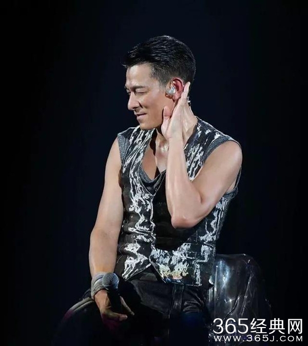 刘德华被粉丝求婚 华仔：我已婚但仍可爱你