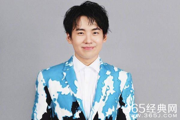 跨界设计师郭麒麟 德云社“太子”进军时装设计?