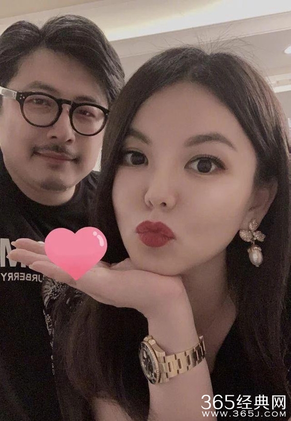 李湘晒照为王岳伦庆祝46岁生日 浑身珠光宝气