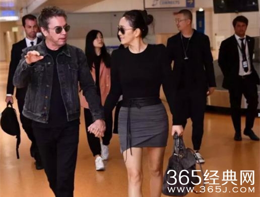 53岁巩俐近照曝光 素颜出镜皮肤黝黑但无皱纹