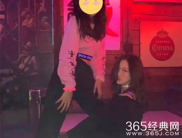 王菲13岁女儿李嫣被曝上夜店 本尊否认道出真相