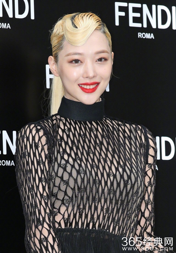 警方接到崔雪莉死亡申报 警方目前正在调查中