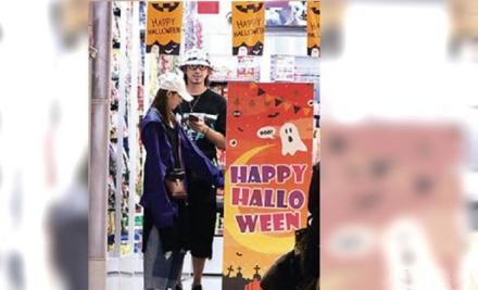 恋情曝光?陈柏霖与绯闻女友庭萱与父母吃饭