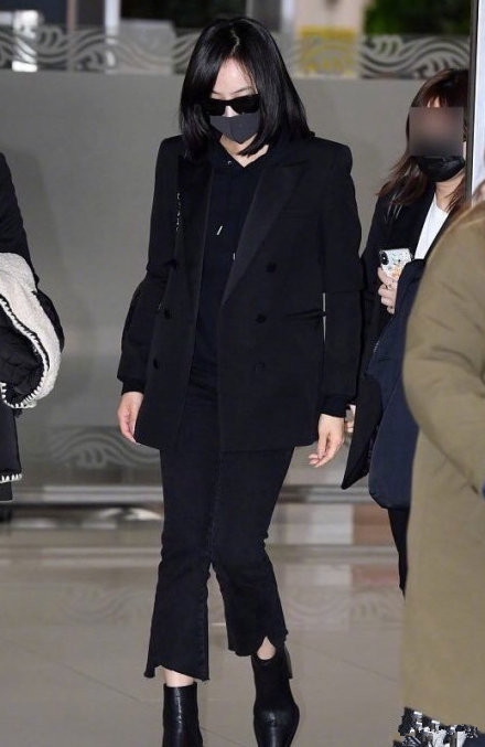 雪莉今日出殡 宋茜抵达韩国 f(x)五人相聚令人心酸