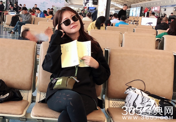 热依扎回应道歉还是会告！文内容令人担心其状态