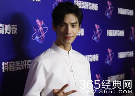 罗云熙最重才110多斤 称公主抱上限是杨紫