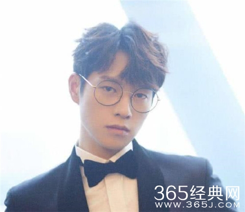 《大约是冬季》魏大勋扮演霍建华的儿子齐一天