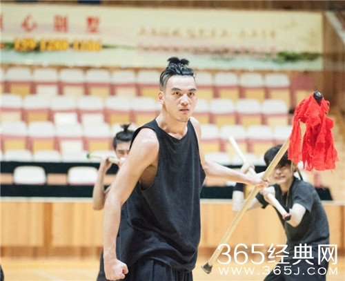 《舞蹈风暴》刘迦个人资料介绍 与杨洋竟是师兄弟