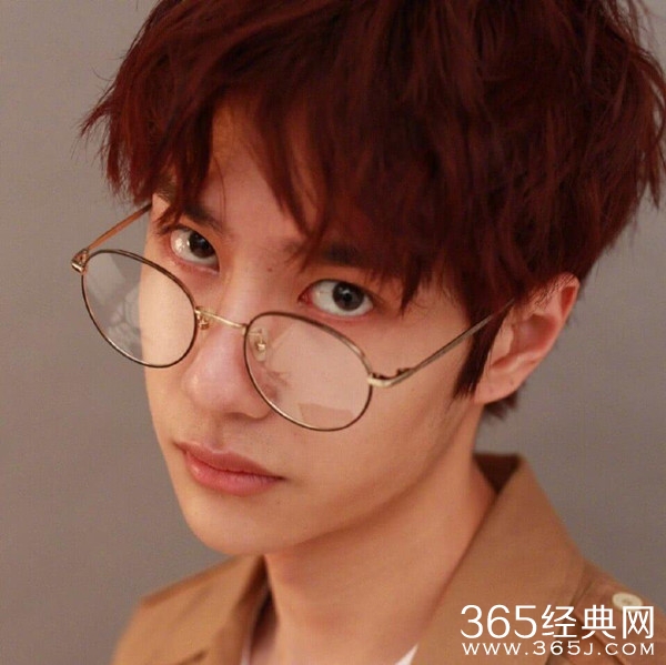 王一博出道至今很少提及家人 王一博家庭背景家境如何？