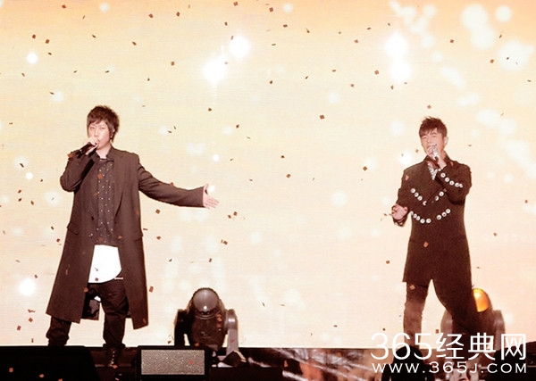 周杰伦一出场就下雨 阿信傻眼：今天来的应该不是萧敬腾