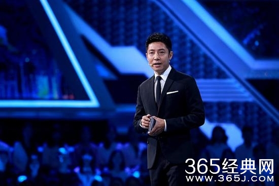 央视主持人大赛董卿的点评妙语连珠 央视主持神仙打架