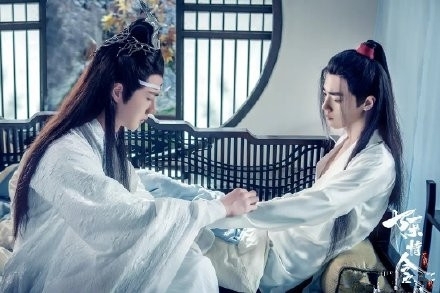 《陈情令》南京演唱会应援：王一博十米飞艇，肖战直升机