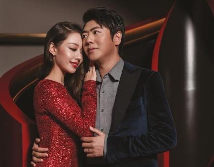 郎朗妻子吉娜素颜照曝光 卸浓妆很清纯似邻家女孩