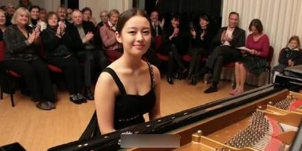 郎朗妻子吉娜素颜照曝光 卸浓妆很清纯似邻家女孩