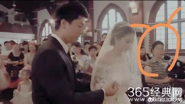 凌潇肃辟谣母亲没参加婚礼：我娘就在我身后站着