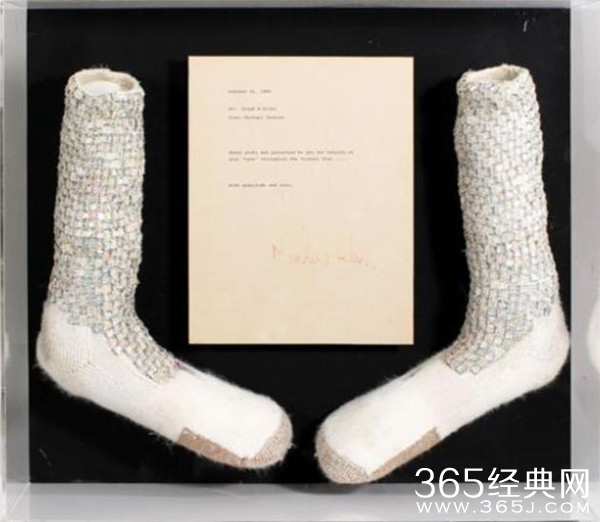 迈克尔·杰克逊水晶袜将拍卖 估值200万美元