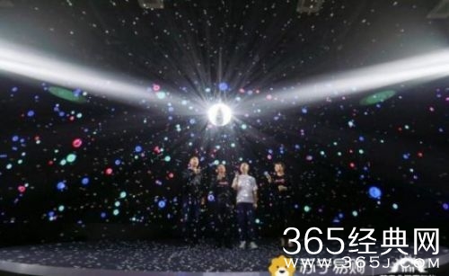 湖南卫视双十一晚会 群星云集化妆灯光皆被吐槽