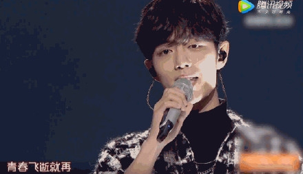 湖南台魔鬼打光 肖战却扛住了湖南台的灯光！