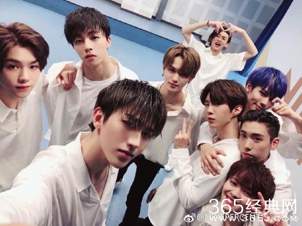 范丞丞晒乐华七子自拍合照 力破退团传言？