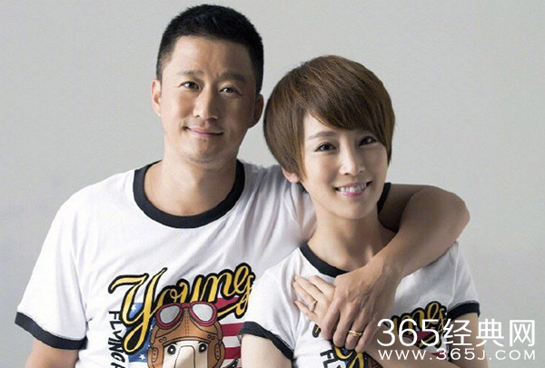 吴京鹰爪式比心惹爆笑 却不知背后的“伤痛”