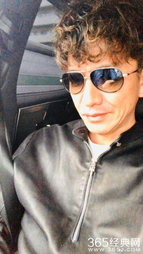 二宫和也结婚 木村拓哉发文祝贺连道三声“恭喜”