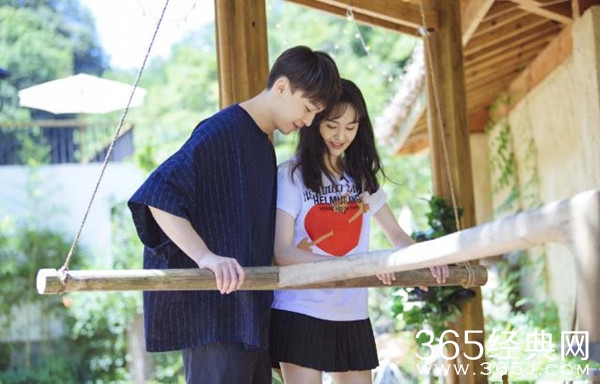 郑爽真人秀中多次迁就张恒 网友大喊心疼郑爽