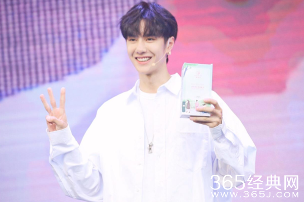 野生厨房第二季开播 王一博作为飞行嘉宾惊喜加盟