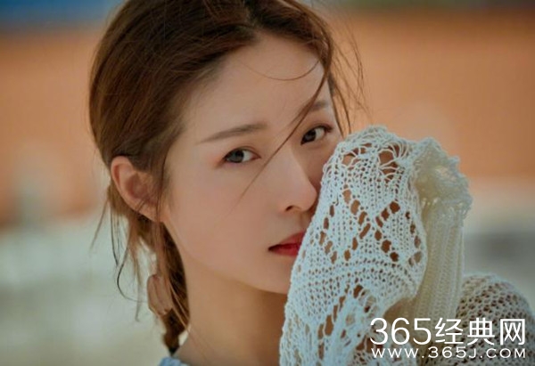 江一燕别墅未审批面临拆除后发博道歉：会回归演员本身