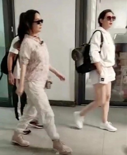 霍思燕被疑怀孕 杜江否认老婆怀孕：只是吃多了